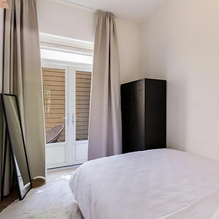 Stylish Next To The Amstel River- Unit D 암스테르담