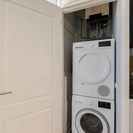 Stylish Next To The Amstel River- Unit D Amsterdam